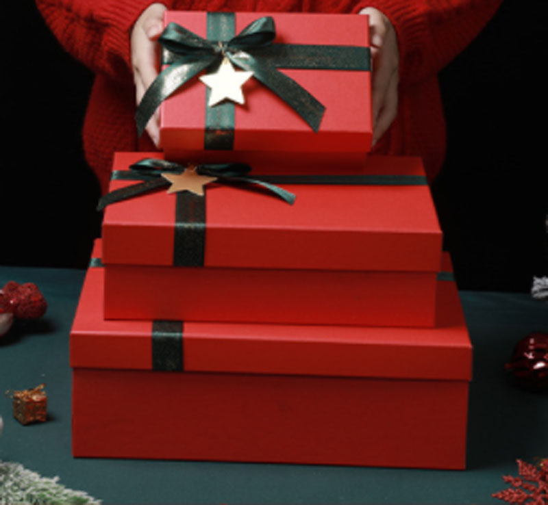 Christmas Gift Boxes with Ribbon Presentation